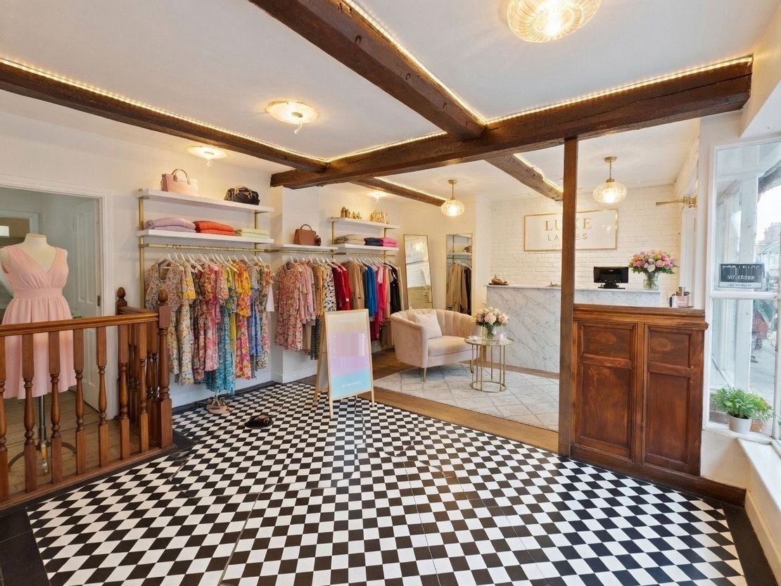 Ashbourne Gingerbread Shop, 26-28 St. John Street, Ashbourne, Derbyshire, DE6 1GH
