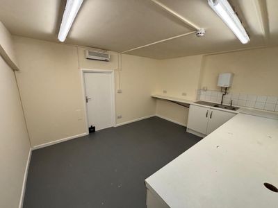 Property Image for 84 High Street, Winchester, Hampshire, SO23 9AP