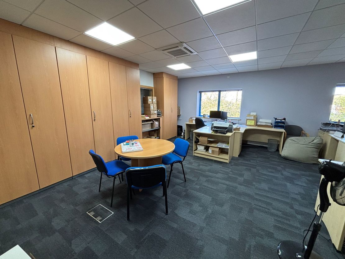 Unit 7 Belbins Business Park, Cupernham Lane, Romsey, Hampshire, SO51 7JF