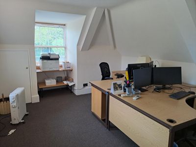 Property Image for 14 Parkway, Welwyn Garden City, Hertfordshire, AL8 6HG