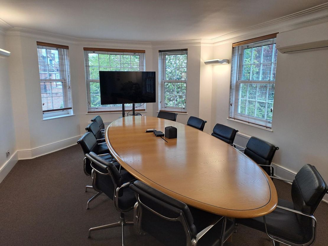 14 Parkway, Welwyn Garden City, Hertfordshire, AL8 6HG