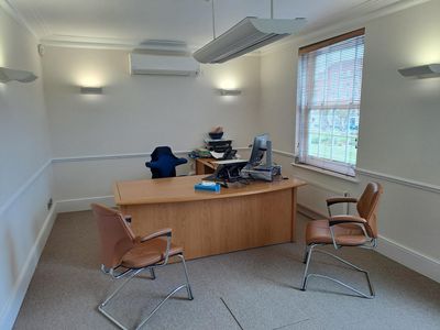 Property Image for 14 Parkway, Welwyn Garden City, Hertfordshire, AL8 6HG