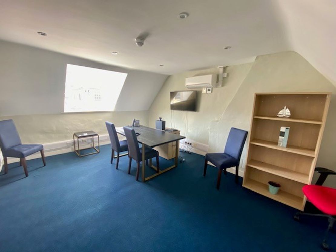 The Manor House, London Road, Newbury, West Berkshire, RG14 1JX