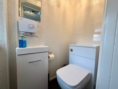 Property Image for 9 Bull Street, Nuneaton, Warwickshire, CV11 4JX