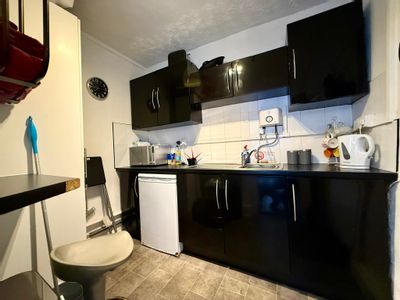 Property Image for 9 Bull Street, Nuneaton, Warwickshire, CV11 4JX