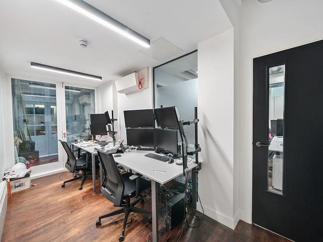 1-6 Newbury Street, London, EC1A 7HU