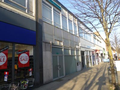 Property Image for 61 London Road North, Lowestoft, NR32 1LT