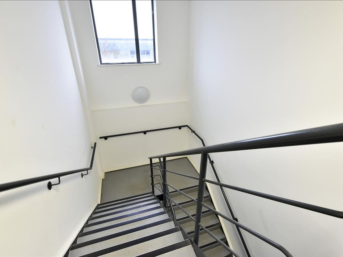 Unit 8, Whiteleaf Rd, Hemel Hempstead, Hertfordshire HP3 9HD