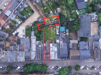 Property Image for 38 Queen's Rd, Buckhurst Hill IG9 5BY