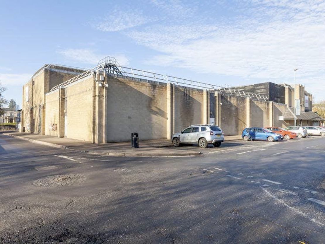 Farrell Close, Cirencester, GL7 1HW
