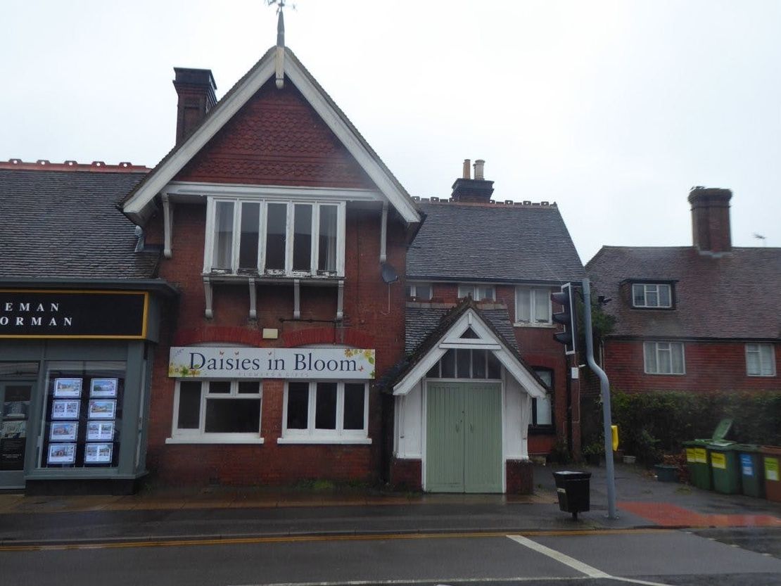 The Old Post Office, High Street, Hawkhurst, TN18 4AA