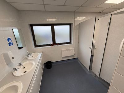 Property Image for 1 Watling Drive, Hinckley, Leicestershire, LE10 3EY