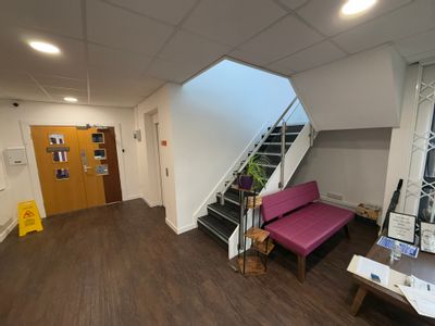 Property Image for 1 Watling Drive, Hinckley, Leicestershire, LE10 3EY