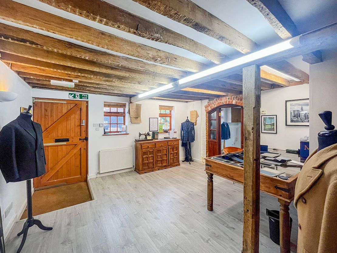 Honeys House, Taplin's Farm Lane, Winchfield, Hook RG27 8SL