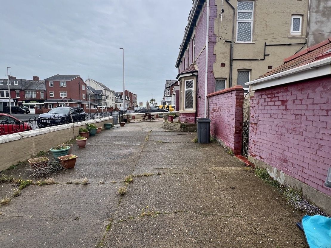 Holmfield Road, Blackpool, FY2