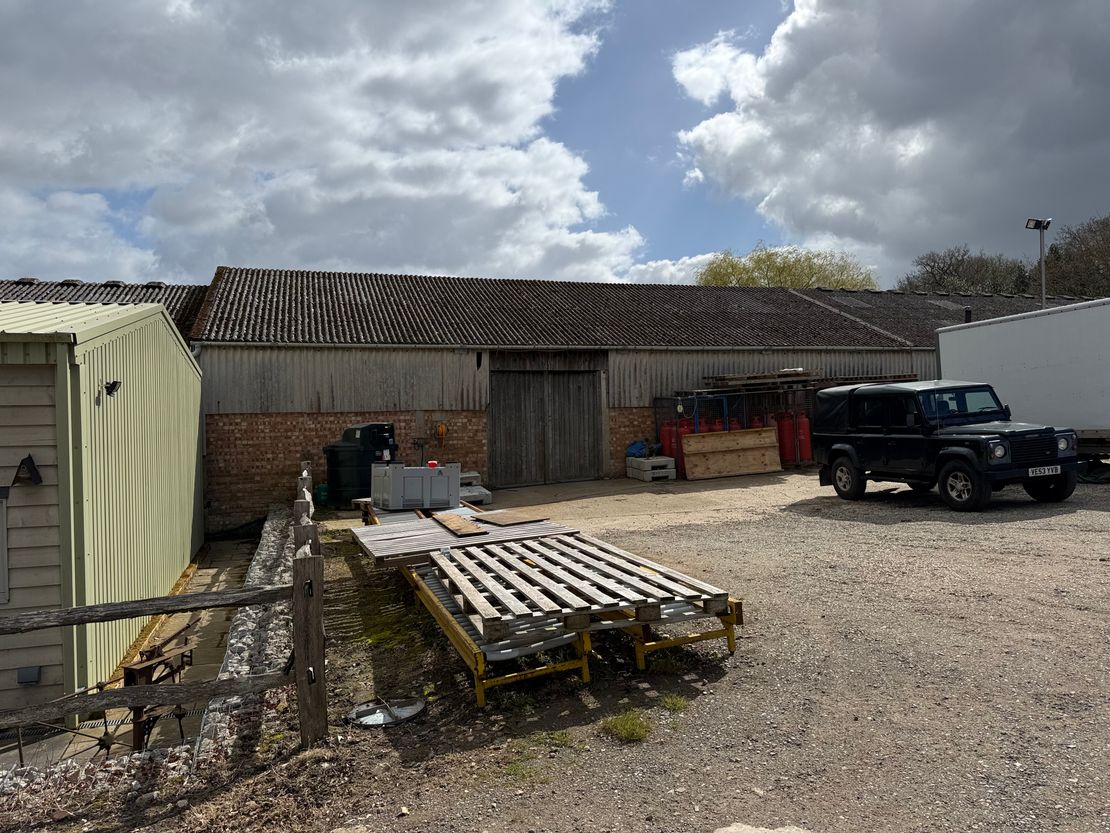 Unit 1 Gate Street Yard, Gate Street, Guildford, Surrey, GU5 0LR