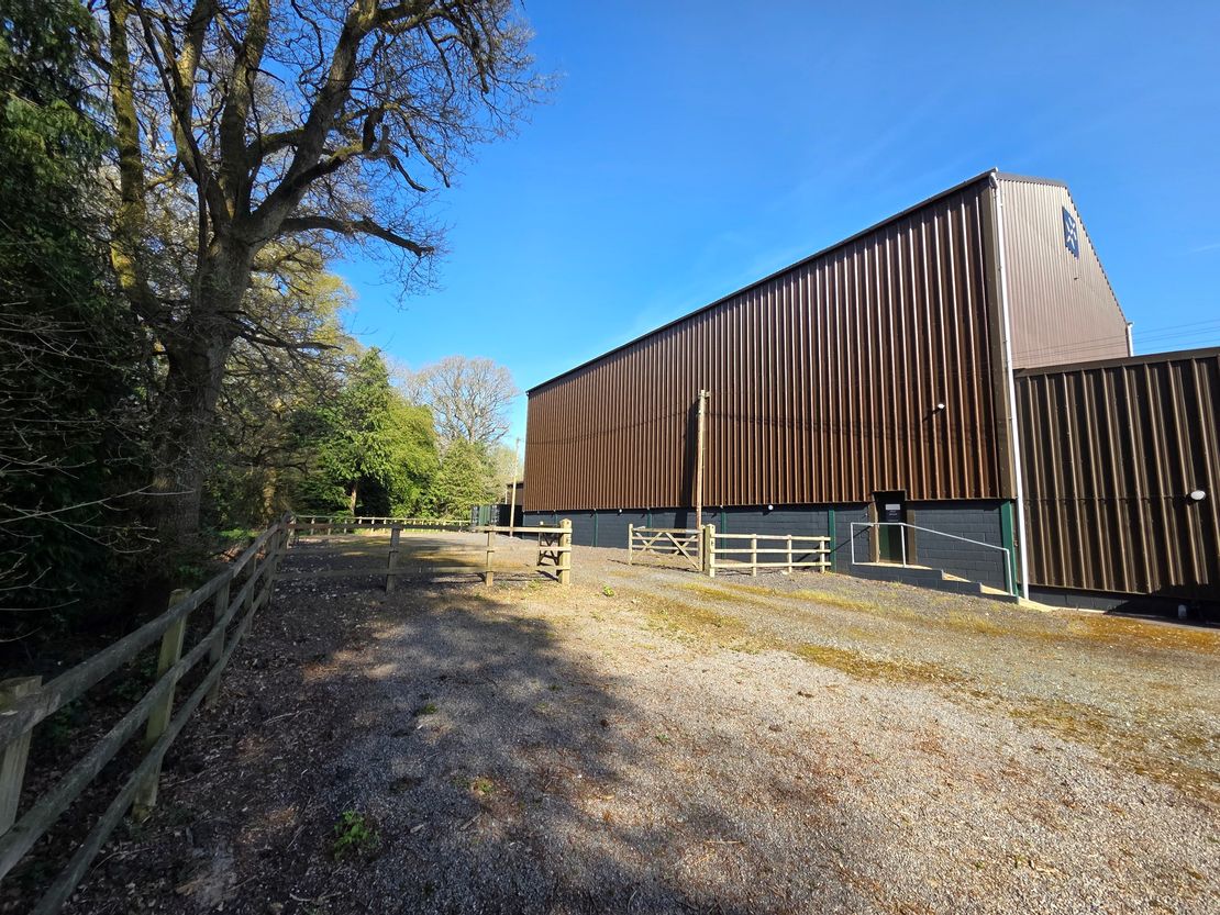 Mill And Mix, Childs Court Farm, Ashampstead Common, Yattendon, West Berkshire, RG8 8QT