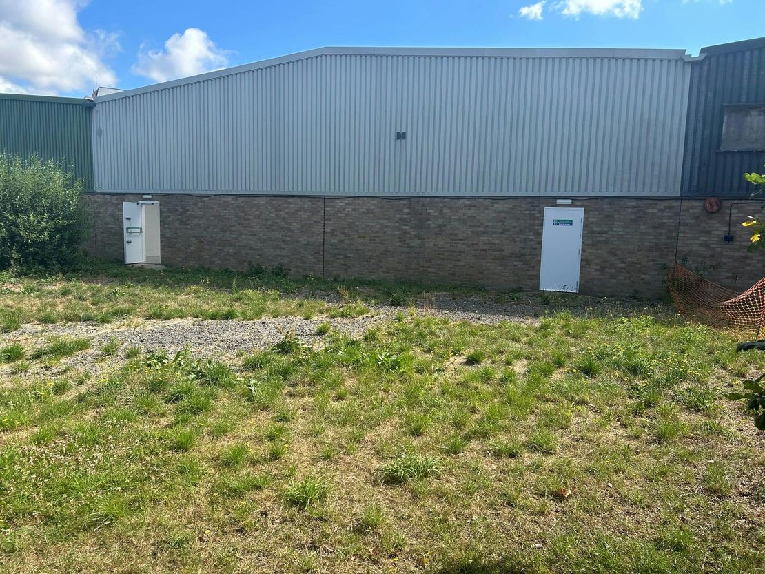 Unit 12, Bilton Industrial Estate, Bracknell, RG12 8YT