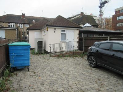 Property Image for 54 Station Approach, West Byfleet, KT14 6NE