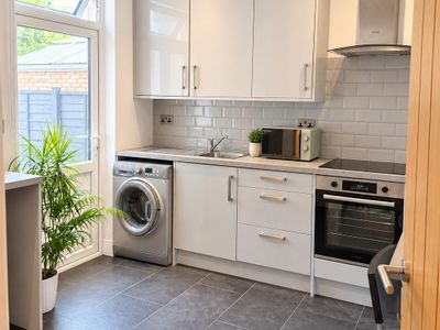 Property Image for 348 Brighton Road, Croydon, Surrey, CR2 6AJ