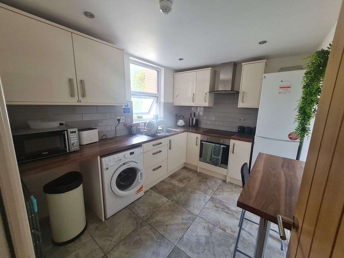 348 Brighton Road, Croydon, Surrey, CR2 6AJ