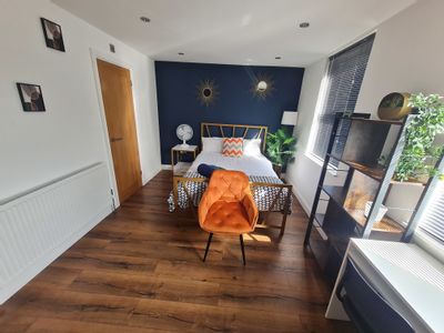Property Image for 348 Brighton Road, Croydon, Surrey, CR2 6AJ
