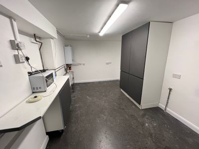 Property Image for Building And Kiosk, Station Approach, Weybridge, Surrey, KT13 8UD