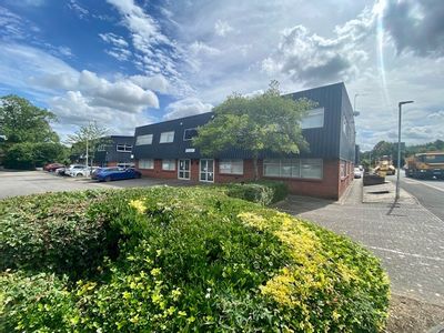 Property Image for Plantagenet House, First Floor 16 Kingsclere Park, Kingsclere, Hampshire, RG20 4SW