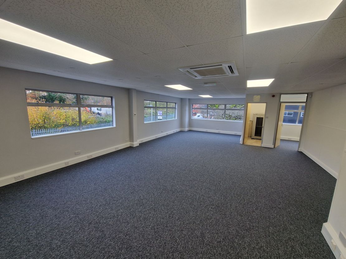 Plantagenet House, First Floor 16 Kingsclere Park, Kingsclere, Hampshire, RG20 4SW