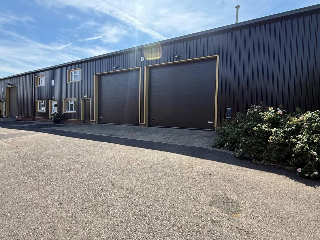 Unit J, Lambs Farm Business Park, Swallowfield, Reading, RG7 1PQ