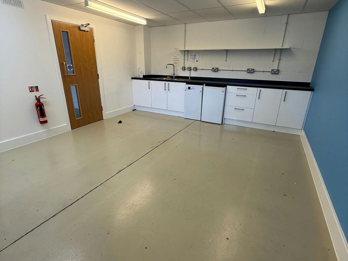 Unit J, Lambs Farm Business Park, Swallowfield, Reading, RG7 1PQ