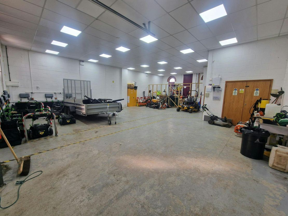 Unit 57 Tempus Business Centre, Kingsclere Road, Basingstoke, RG21 6XG