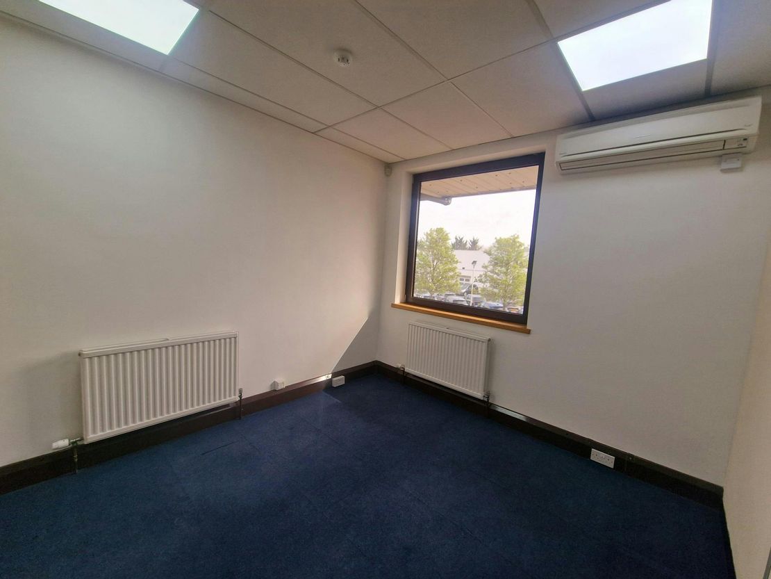 Unit 57 Tempus Business Centre, Kingsclere Road, Basingstoke, RG21 6XG