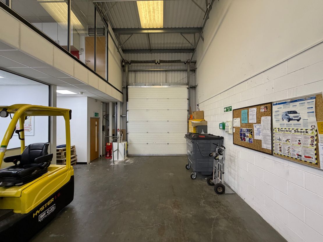 Unit B4 OYO, Crabtree Manorway North, Belvedere, Kent, DA17 6AX