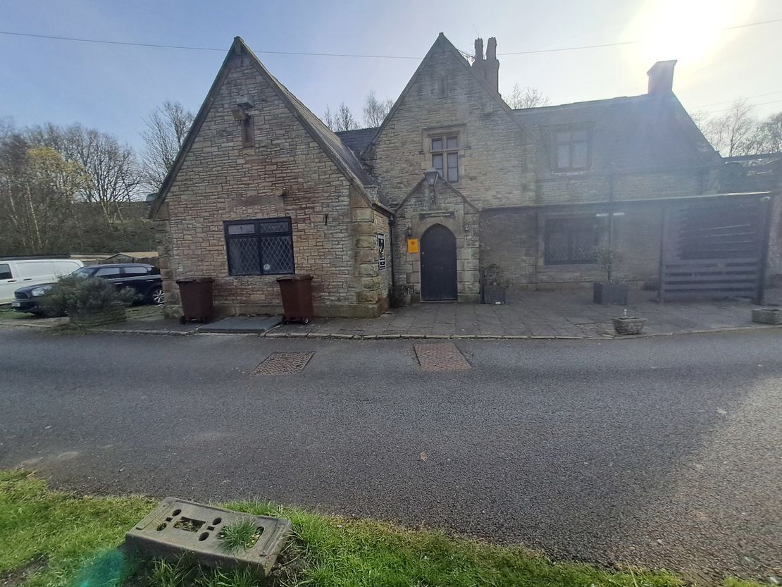 Gathurst Station Inn, Gathurst Lane, Shevington, Wigan, Lancashire, WN6 8HZ