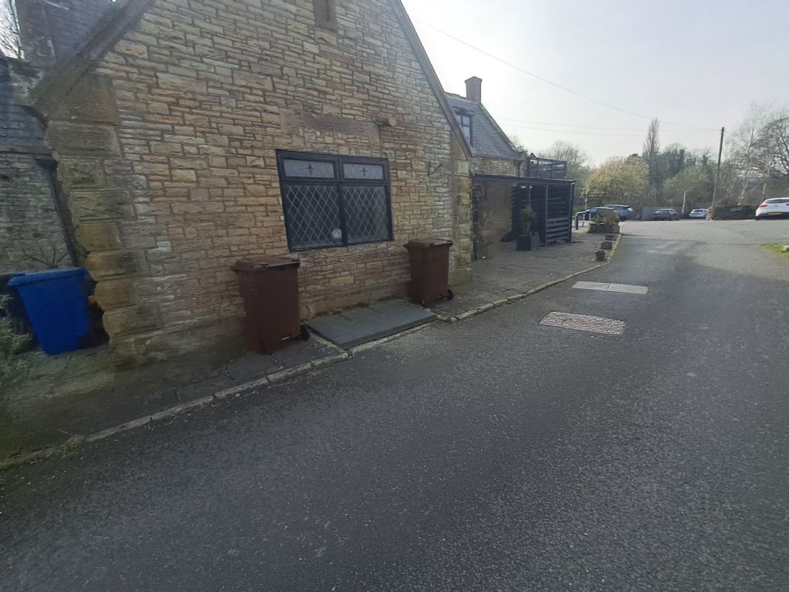 Gathurst Station Inn, Gathurst Lane, Shevington, Wigan, Lancashire, WN6 8HZ