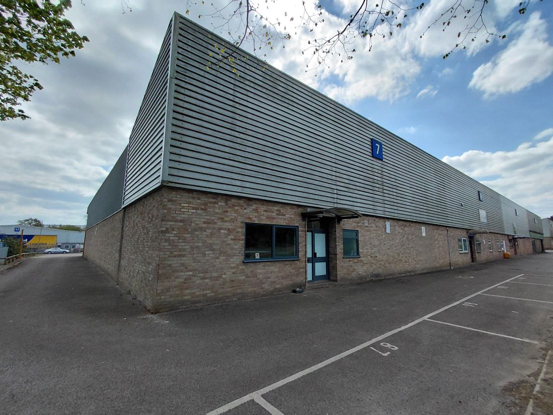 Unit 7 Deans Road, Old Wolverton, Milton Keynes, MK12 5NL