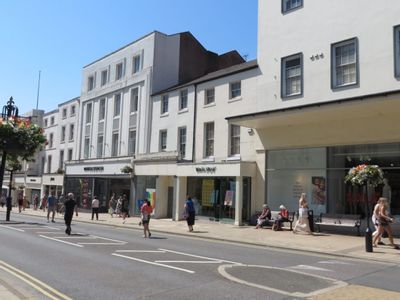 Property Image for 66 The Parade, Leamington Spa, Leamington Spa, Warwickshire, CV32 4DB