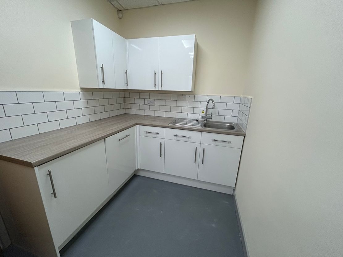 Unit 7B Silver Birches Business Park, Aston Road, Bromsgrove, Worcestershire, B60 3EU