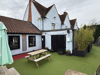Property Image for The Hand & Crown, High Wych Road, Sawbridgeworth, CM21 0AY