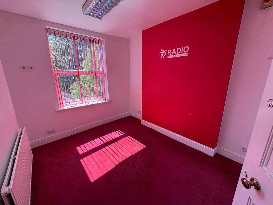 158 Millbrook Road East, Southampton, Hampshire, SO15 1JR