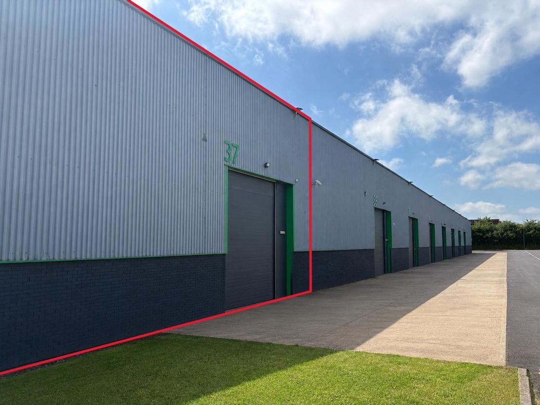 Unit 37 Potters Lane, Potters Lane, Milton Keynes, Buckinghamshire, MK11 3HQ