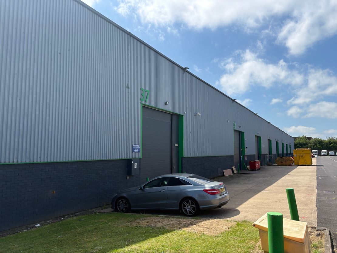 Unit 37 Potters Lane, Potters Lane, Milton Keynes, Buckinghamshire, MK11 3HQ