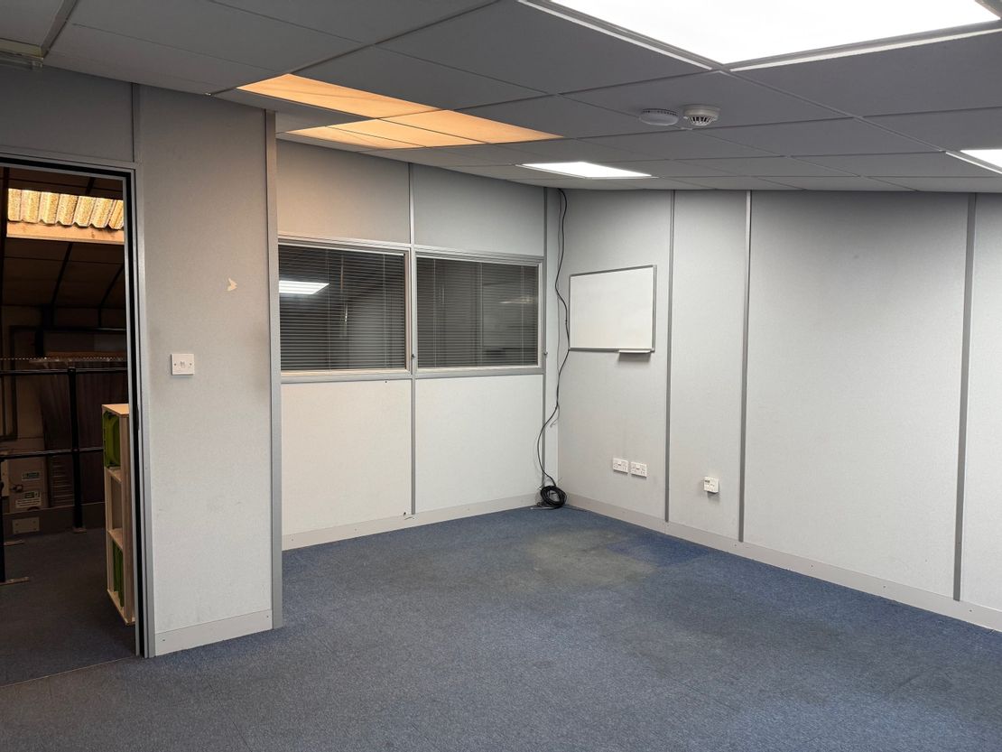 Exis Court, Attleborough Fields Ind Estate, Nuneaton, Warwickshire, CV11 6RT