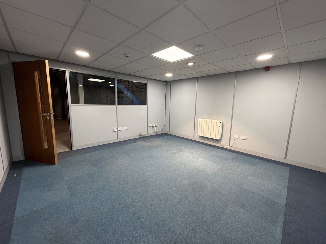 Exis Court, Attleborough Fields Ind Estate, Nuneaton, Warwickshire, CV11 6RT