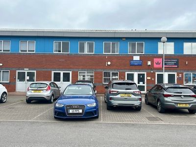 Property Image for 10, Kingfisher Court, Hambridge Road, Newbury, West Berkshire, RG14 5SJ