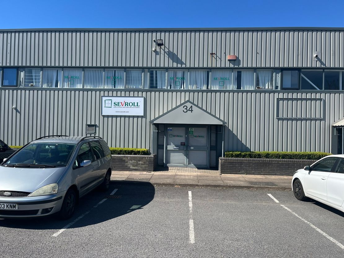34 Heathfield, Stacey Bushes, Milton Keynes, Buckinghamshire, MK12 6HR