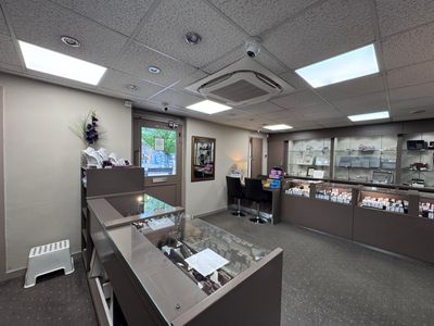 Property Image for 17 Bank Street, Ossett, West Yorkshire, WF5 8PS