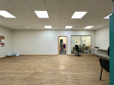 Property Image for Unit 7 Premier Business Park, Dencora Way, Luton, LU3 3HP