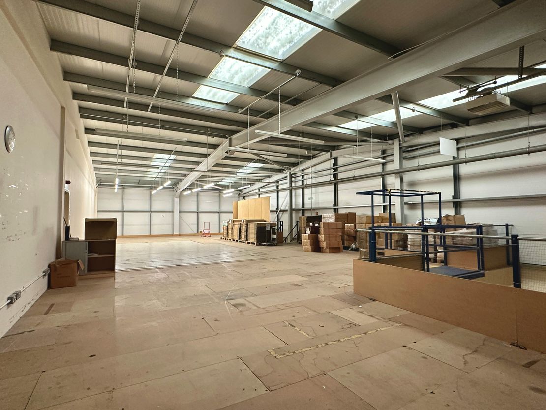 Unit 7 Premier Business Park, Dencora Way, Luton, LU3 3HP